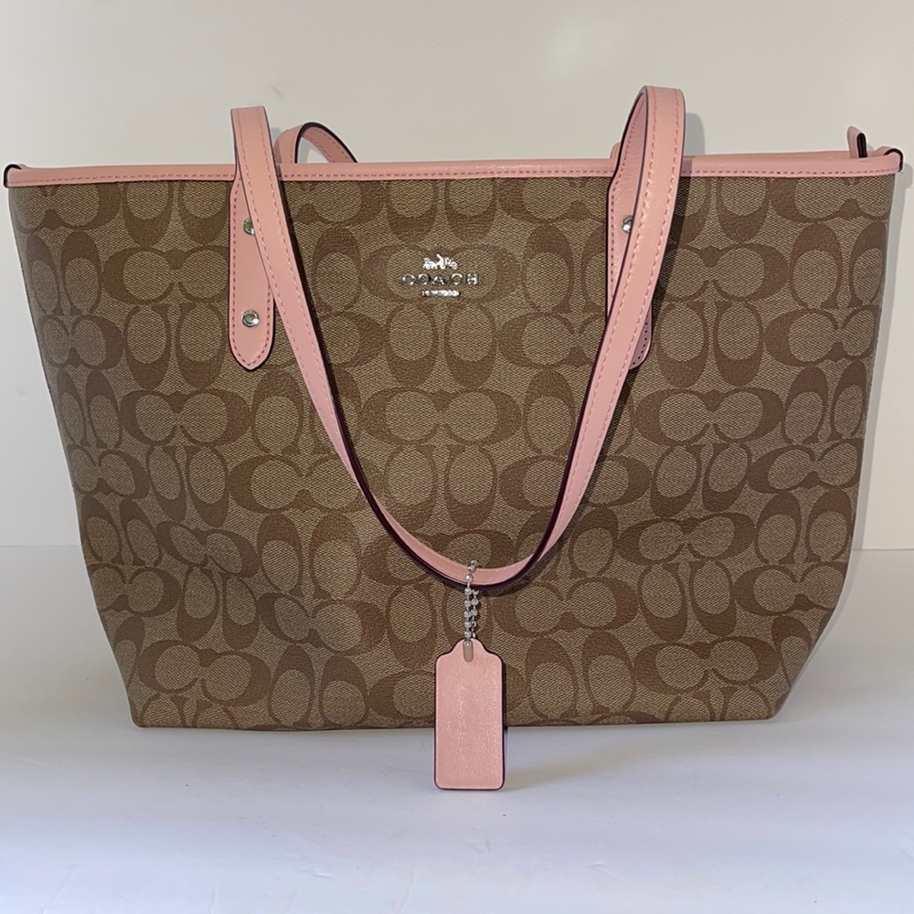 Adorable Coach Purse